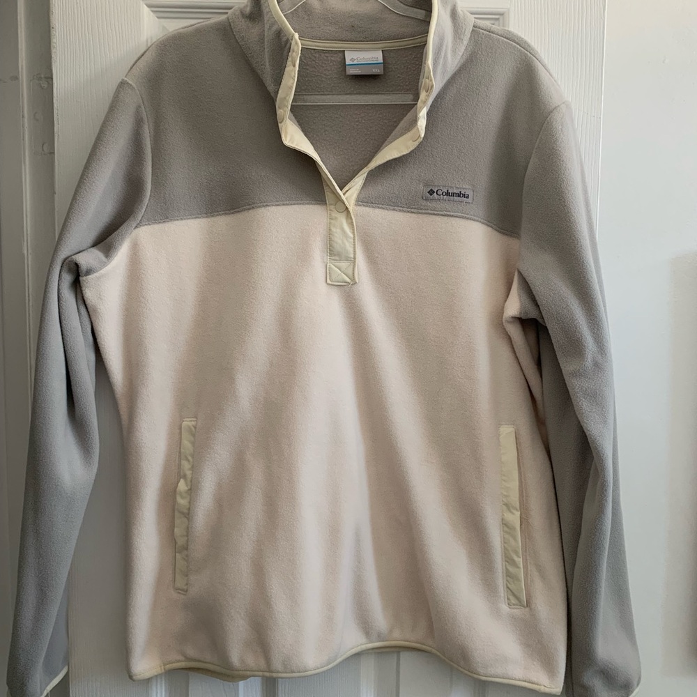 Columbia Men's Zip Up Sweater in Gray and Cream